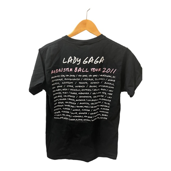 Lady Gaga tour t shirt 2011 - Picture 2 of 3